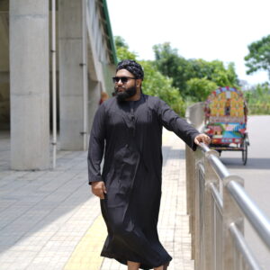 omani-thobe-black