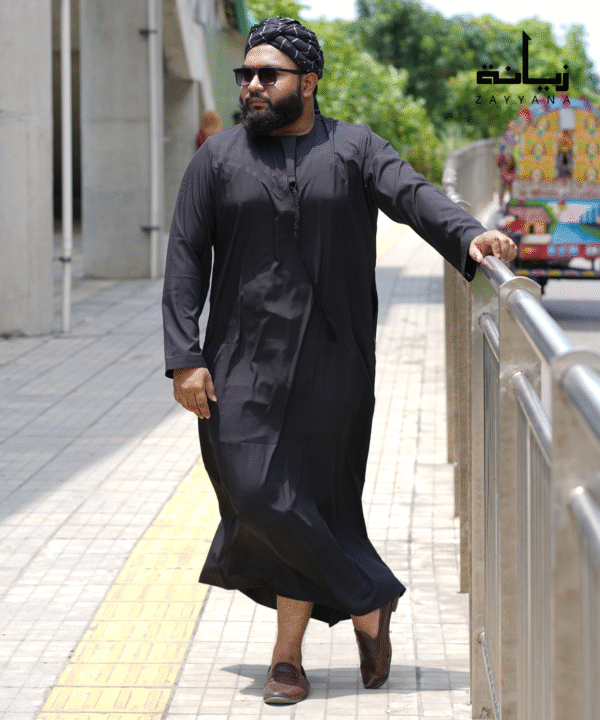 Omani Thobe - Black - Image 4